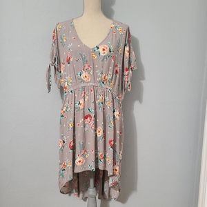 TORRID Grey‎ Floral Babydoll Tunic Size 2